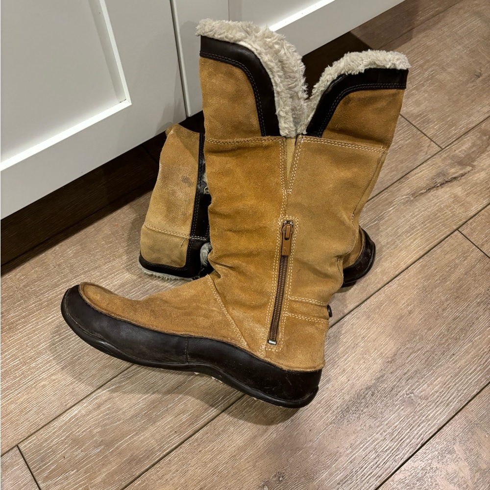The North Face suede/leather winter boots